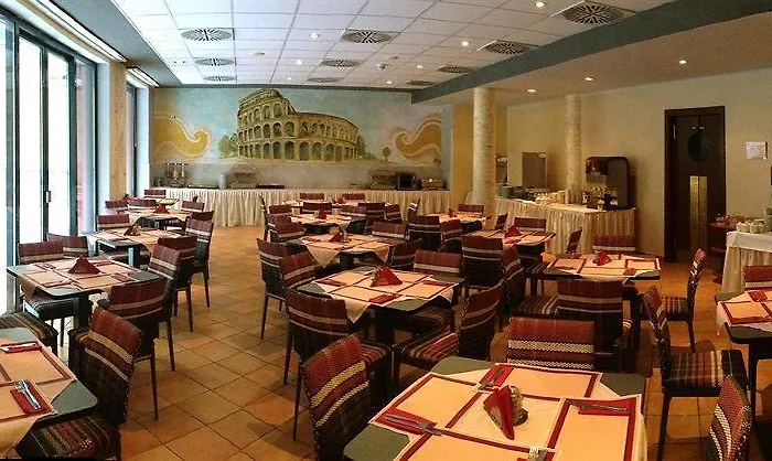 Roma Hotel 4*