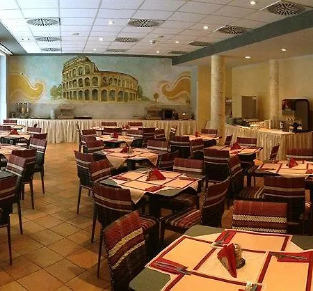 Roma Hotel 4*