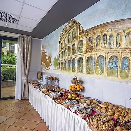Roma Hotell 4*