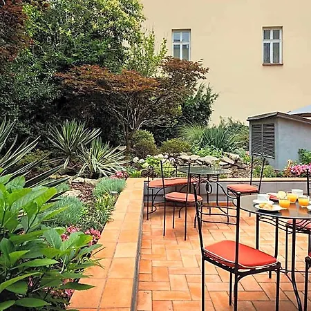Hotell Roma 4*