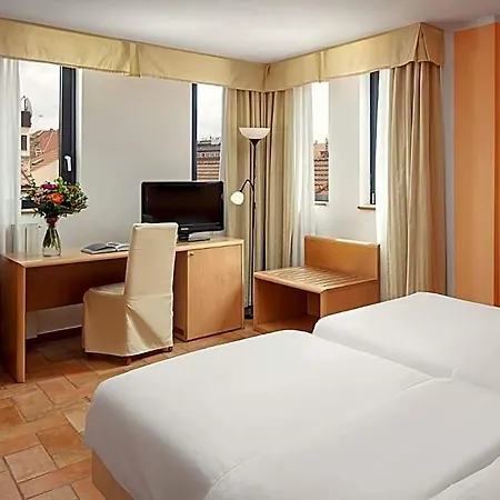 Roma Hotell 4*