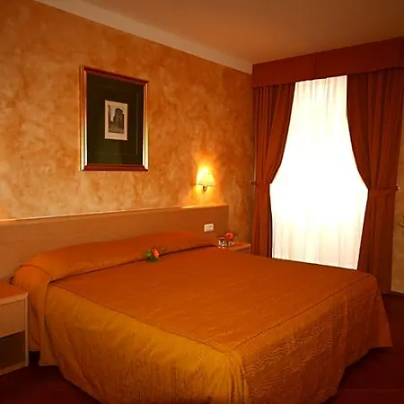 Roma 4*