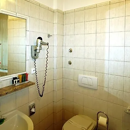 Hotel Roma 4*