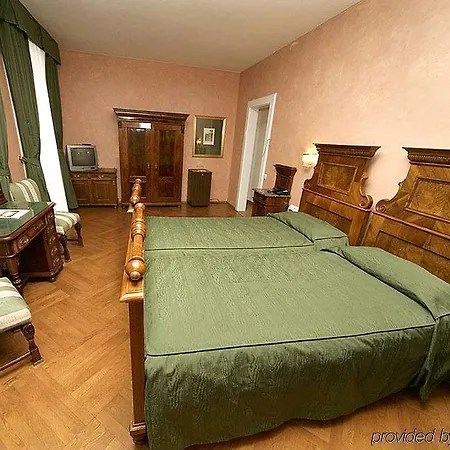 Hotel Roma 4*