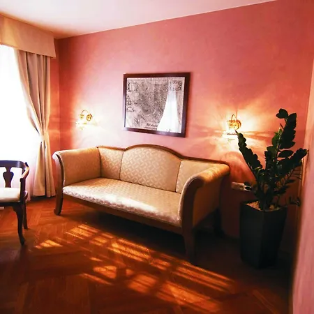 Hotel Roma 4*