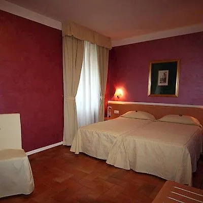 Roma Hotel