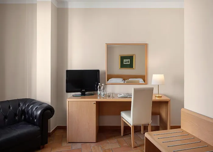 ローマ プラーグ 4* プラハ