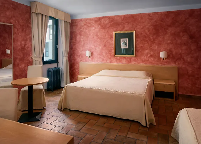 ローマ プラーグ ホテル