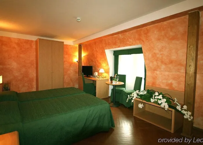 ホテル ローマ プラーグ プラハ