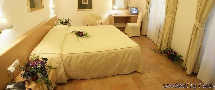 ローマ プラーグ 4*