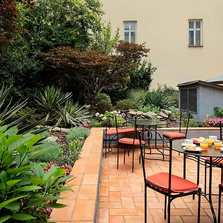 Roma Hotell 4*